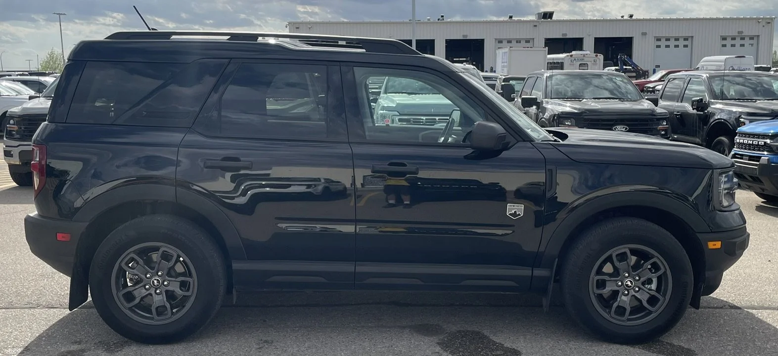 Used 2024 BLACK Ford BIG BEND **New Arrival** image 6
