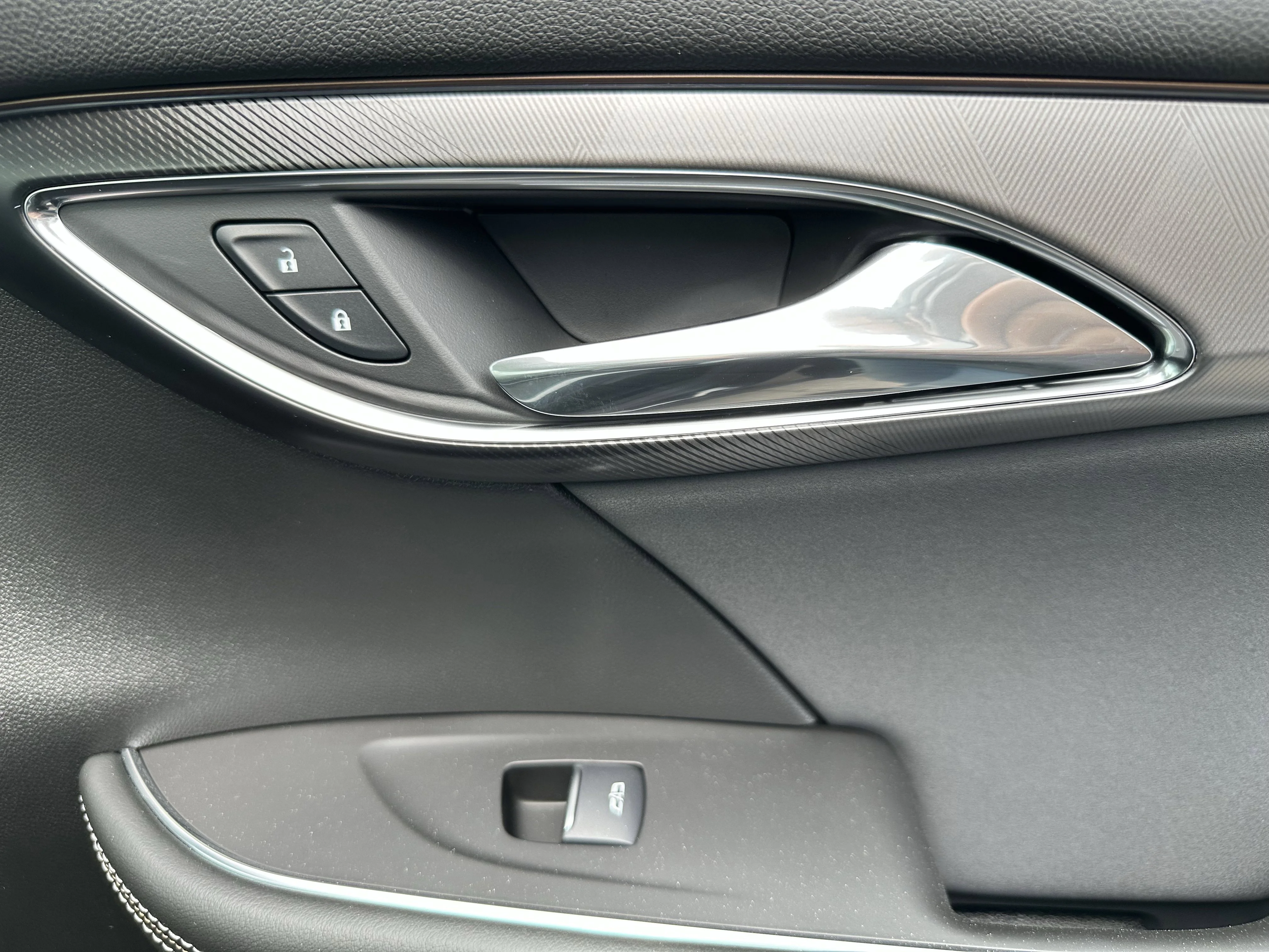 New 2026 Ebony Twilight Metallic Buick Sport Touring image 40