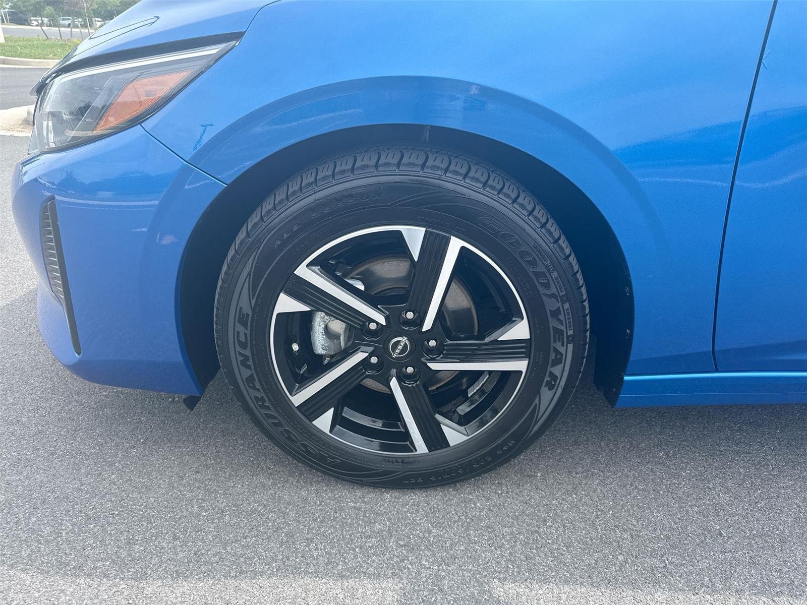 Used 2025 Electric Blue Metallic Nissan SV image 10