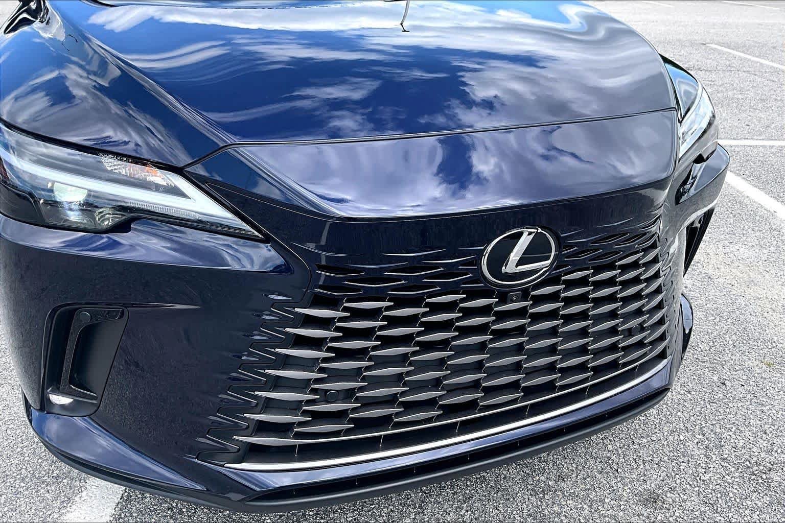 Used 2025 Nightfall Mica Lexus Premium Plus image 30