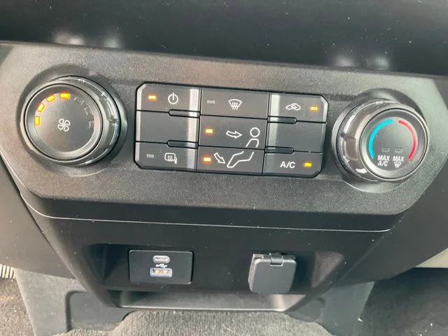 Used 2020 White Ford XLT image 22