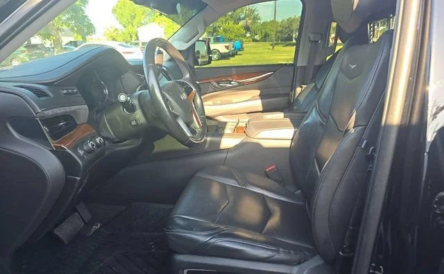 Used 2019 BLACK RAVEN Cadillac Premium Luxury image 7