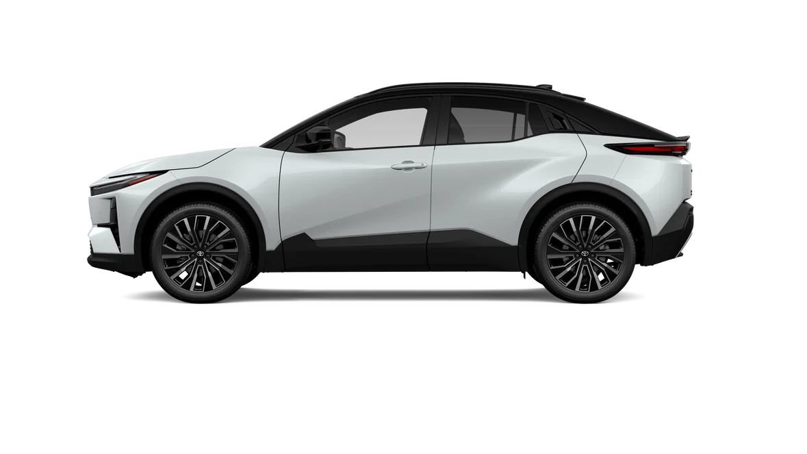 New 2026 Wind Chill Pearl with Midnight Black Metallic roof Toyota XSE image 25
