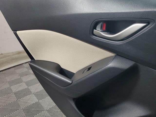 Used 2016 Blue Reflex Mica Mazda i Sport image 17