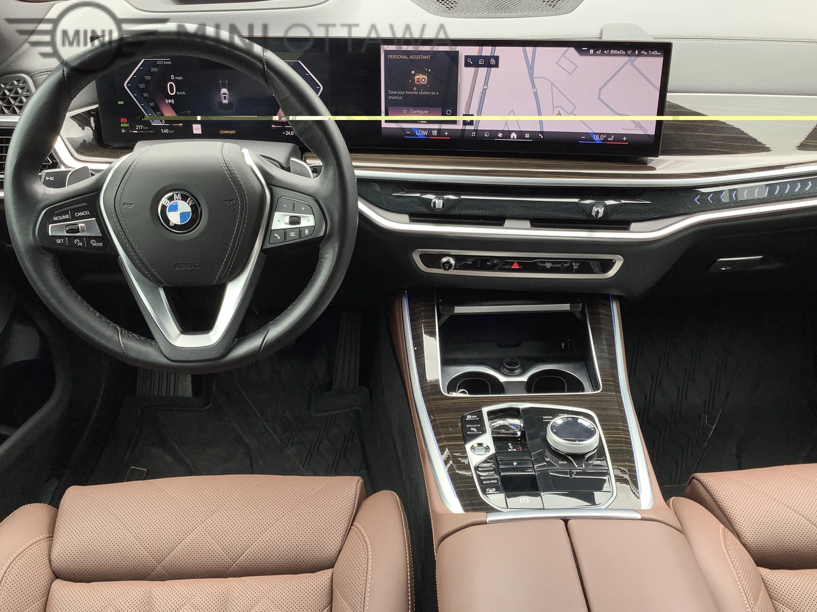 Used 2024  BMW xDrive40i image 10
