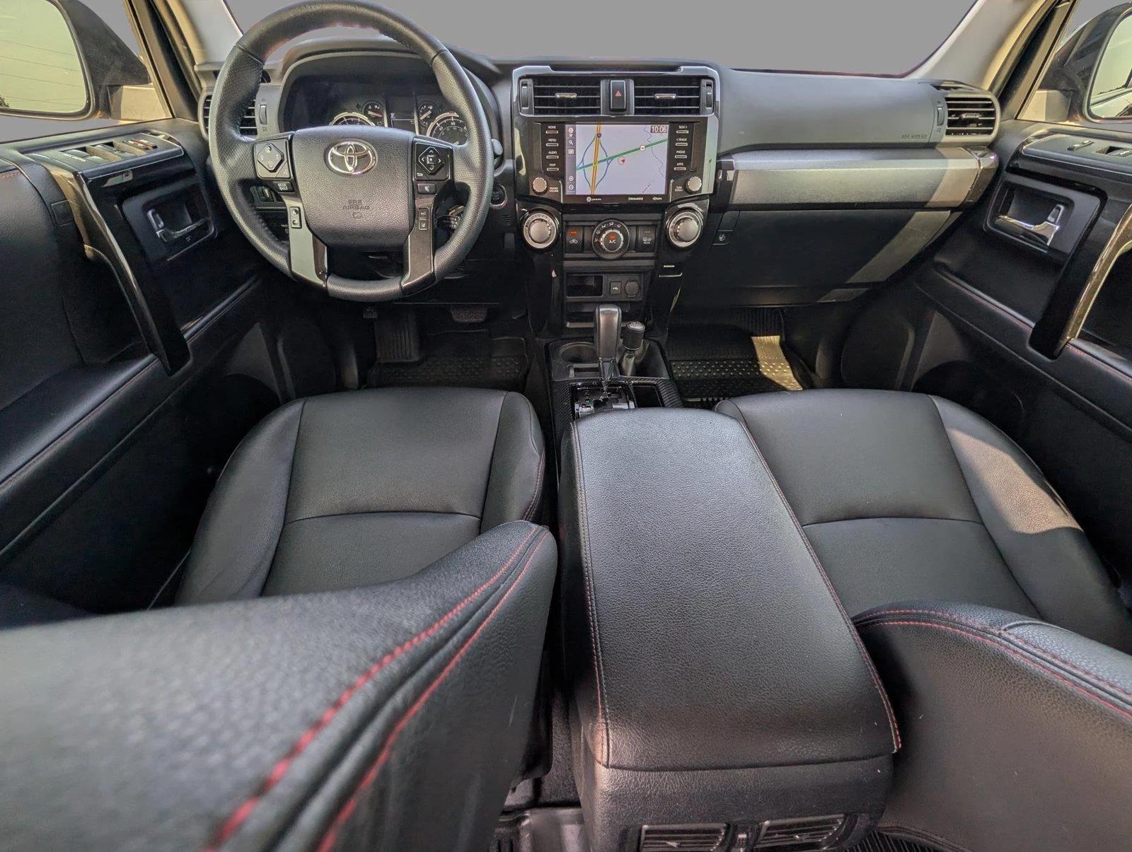 Used 2020 Midnight Black Metallic Toyota Venture image 30