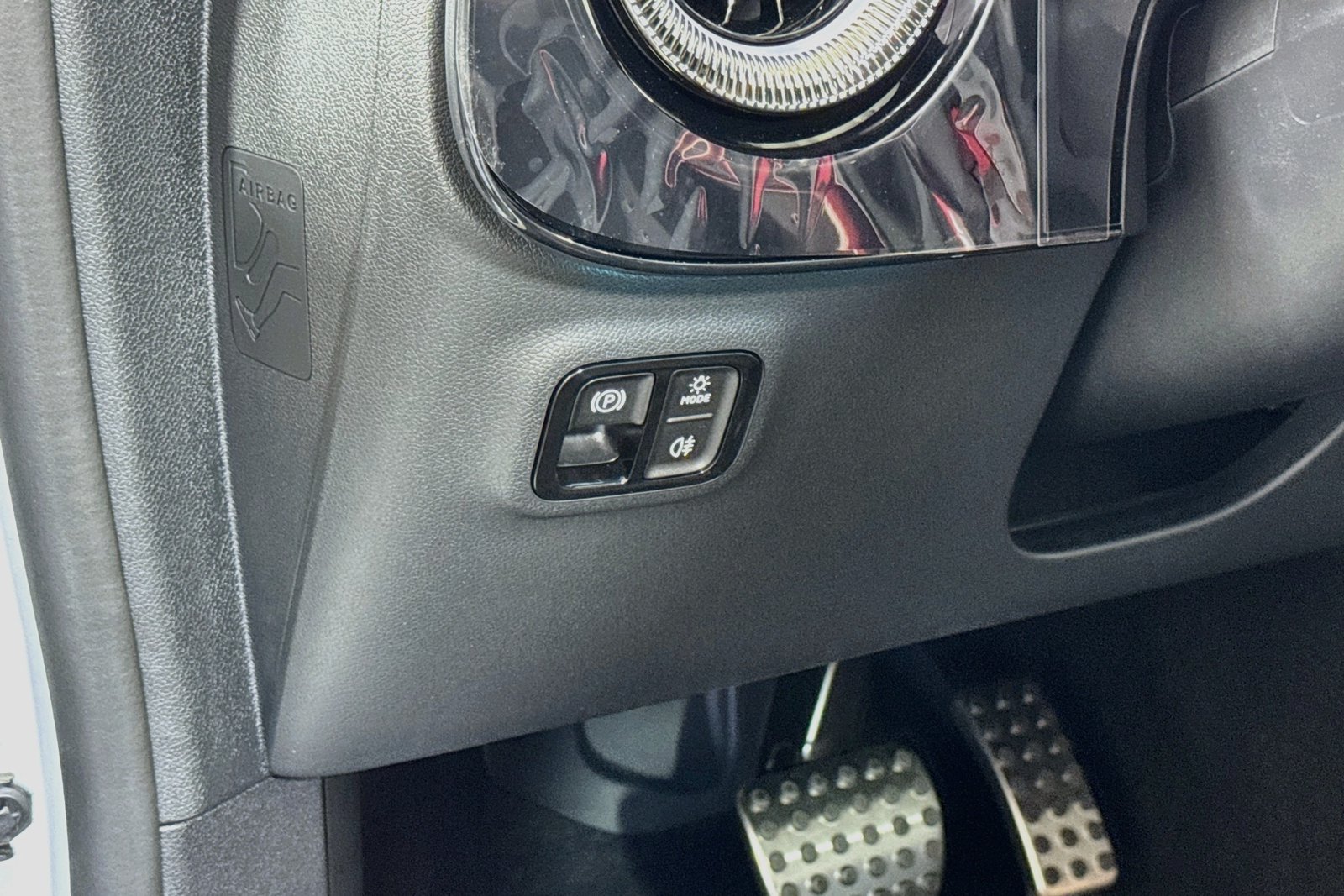 New 2027 Polar White Mercedes-Benz CLA 220 Hybrid image 10