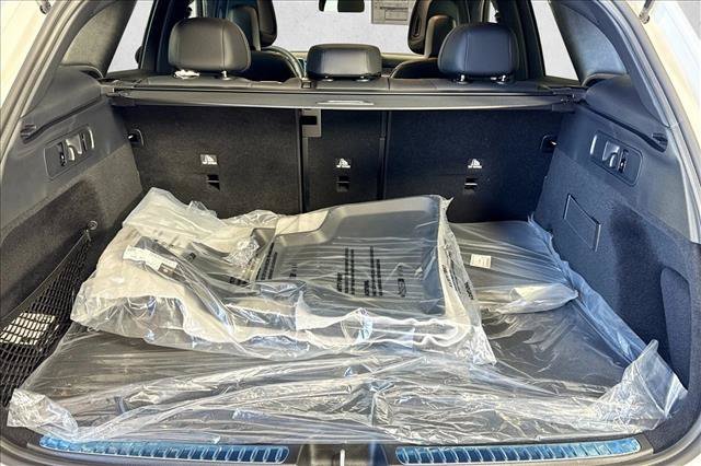 New 2026 Polar White Mercedes-Benz GLC 300 image 54