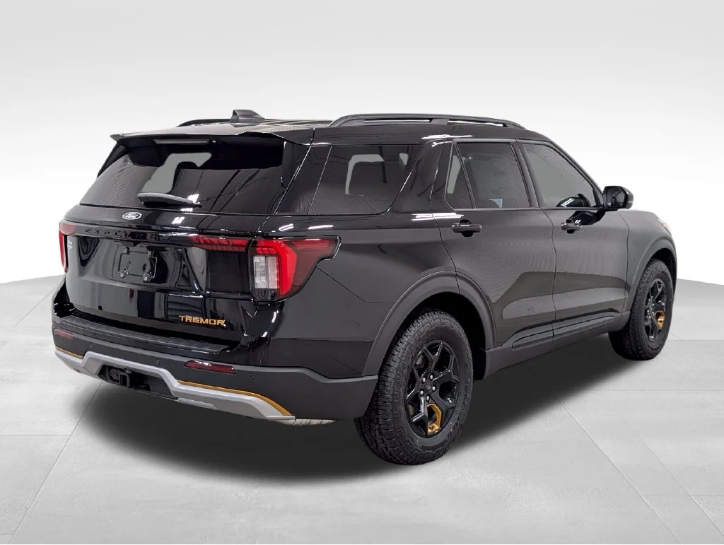 New 2027 Agate Black Metallic Ford Tremor® image 19