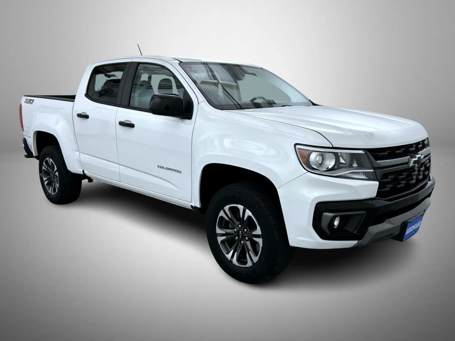 Used 2022 White Chevrolet Z71 image 3