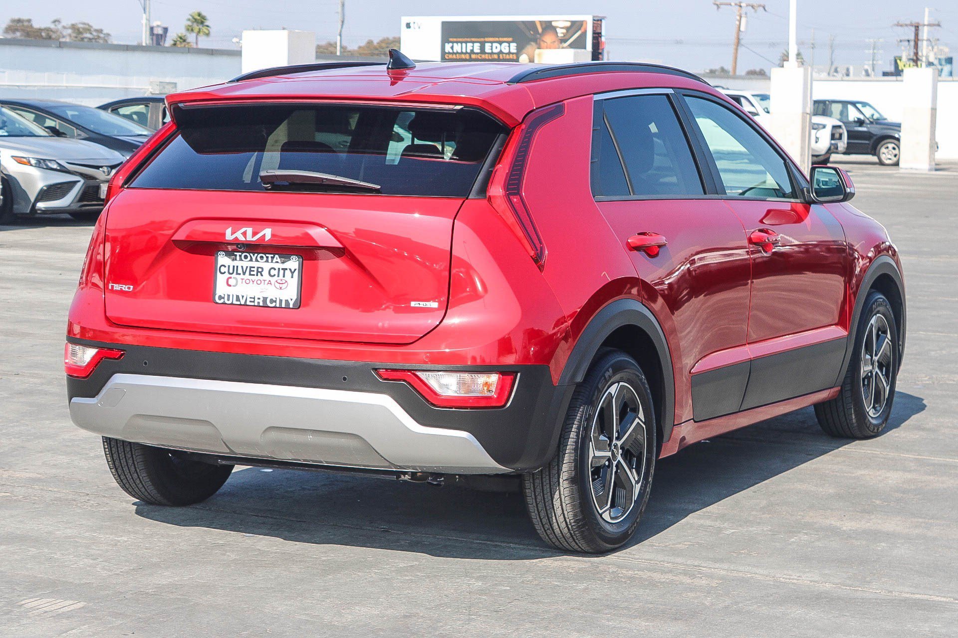 2025 Kia Niro EX - Photo 8