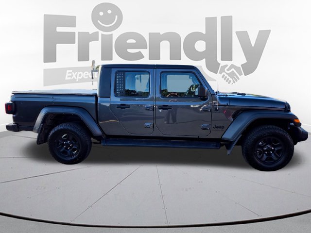 Used 2022 Gray Jeep Sport image 4