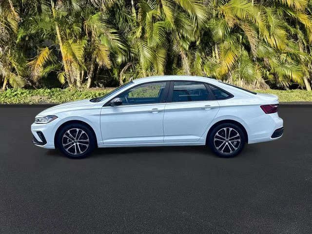 Used 2025 White Volkswagen 1.5T Sport image 8