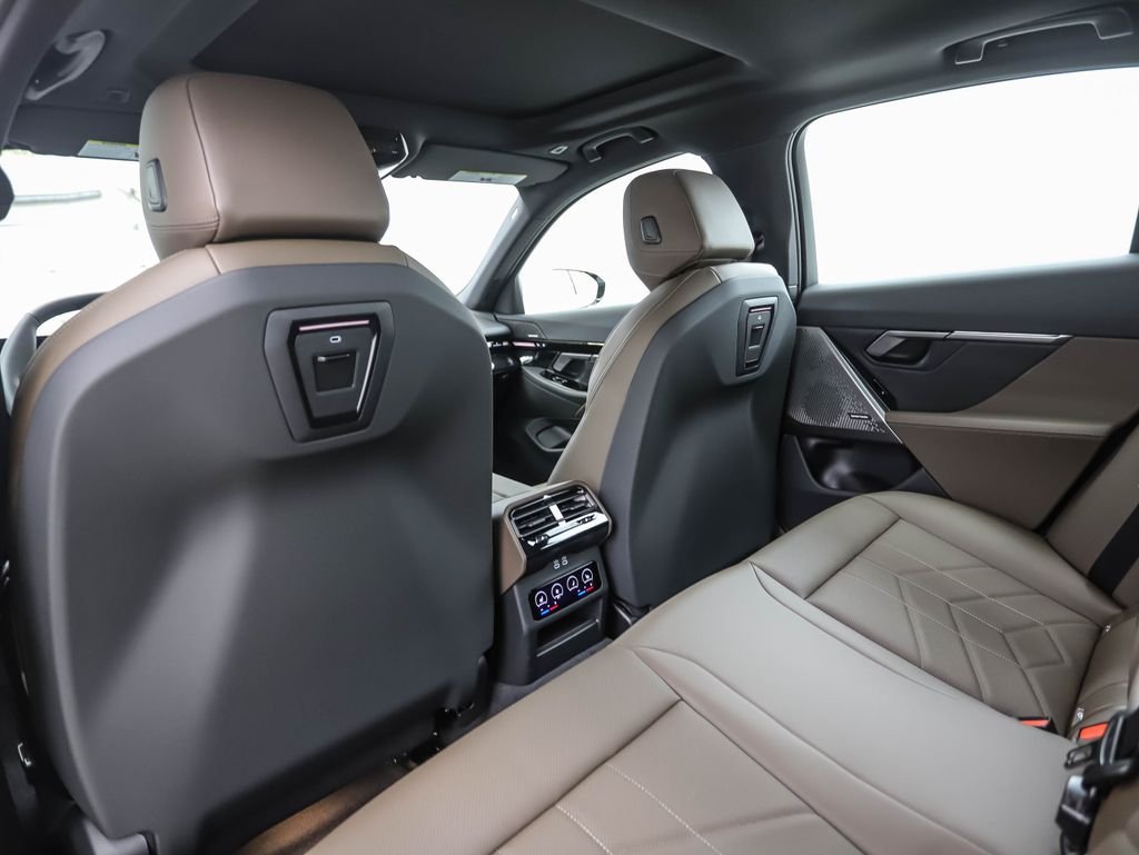 2026 BMW 5 Series 530i - Photo 21