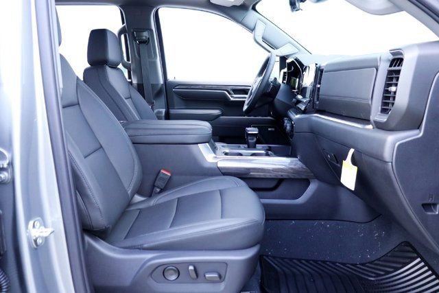 2026 Chevrolet Silverado 1500 LTZ - Photo 14