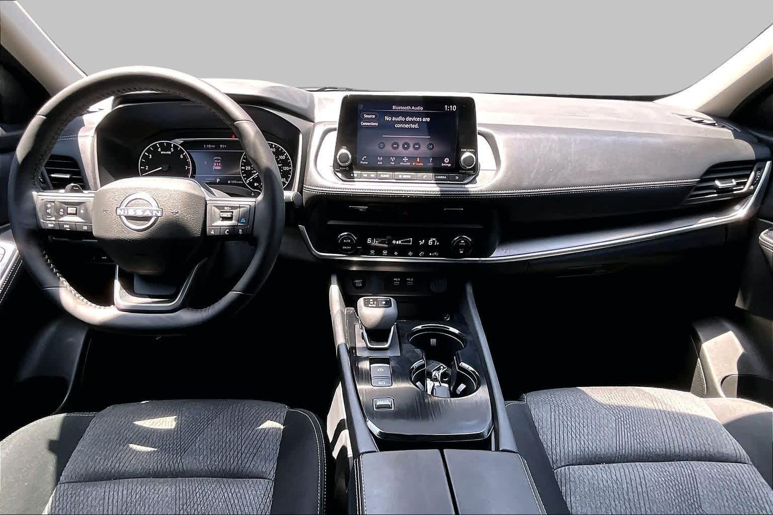 Used 2025 Super Black Nissan SV image 14