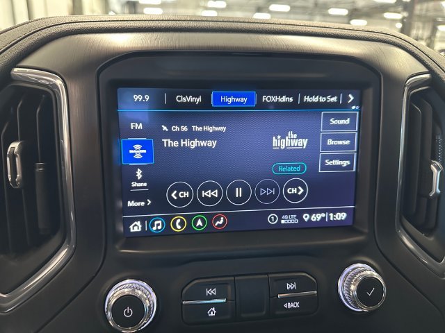 Used 2020 Red GMC AT4 image 18