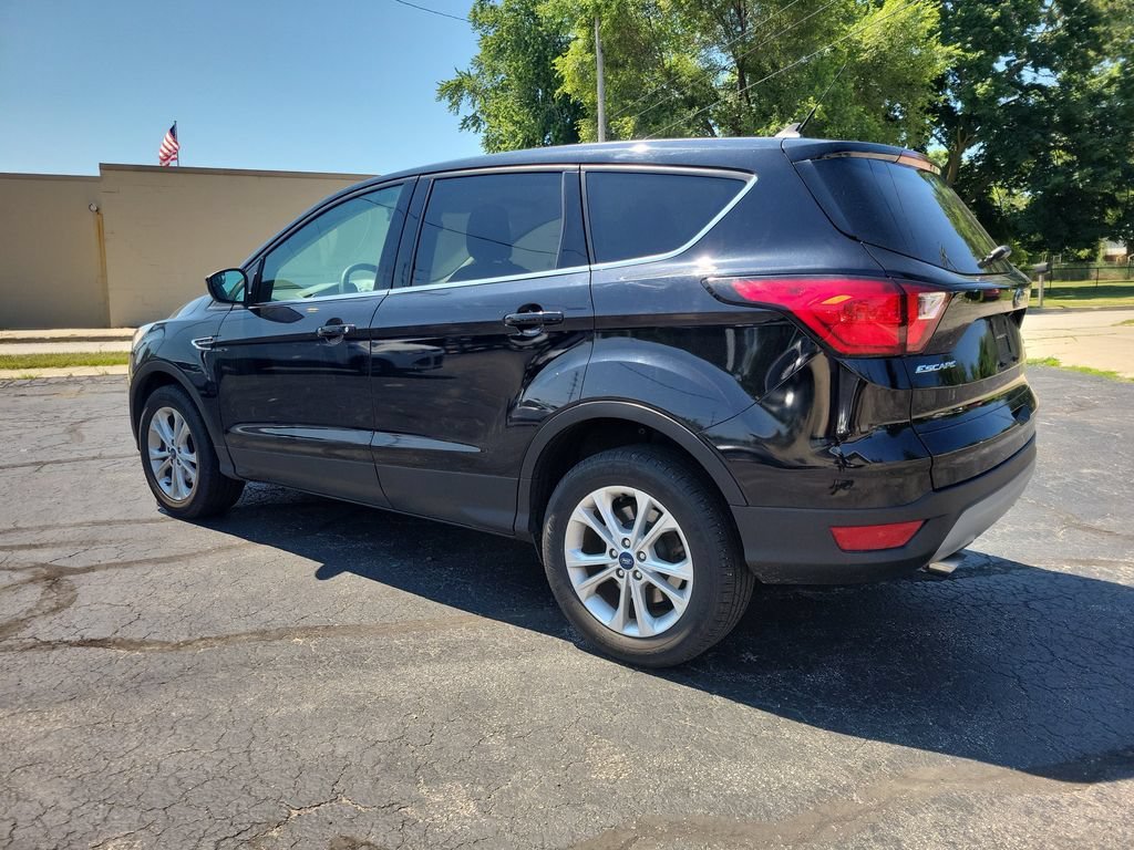 Used 2019 Black Ford SE image 3