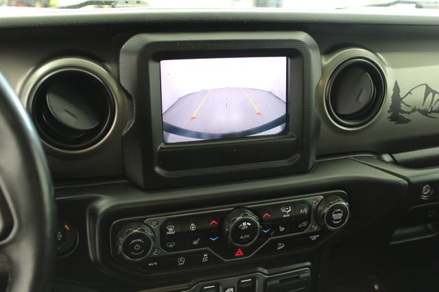 Used 2019 Silver Jeep Unlimited Sport S image 5