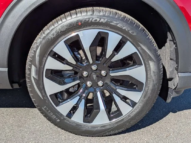 New 2026 Rapid Red Metallic Tinted Clearcoat Ford Platinum™ image 10