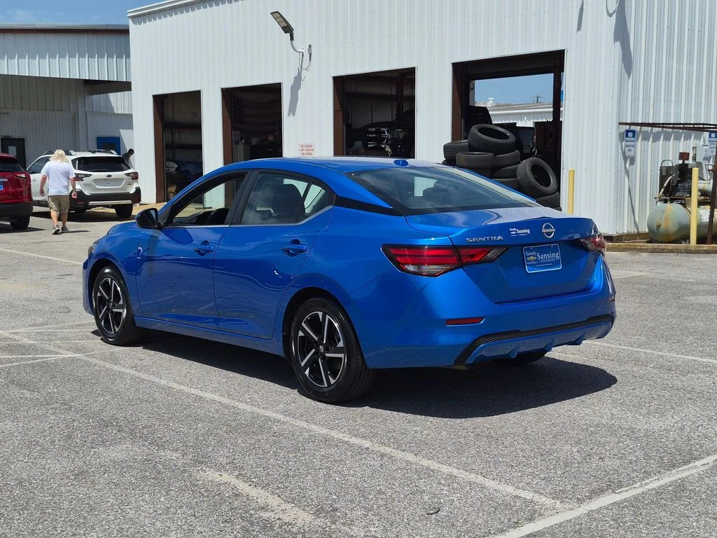 Used 2025 Blue Nissan SV image 3