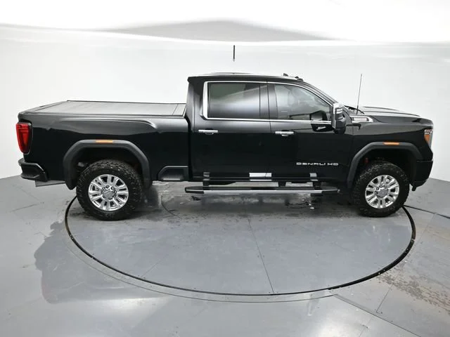 Used 2023 Onyx Black GMC Denali image 39