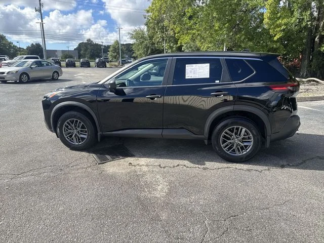 Used 2021 Black Nissan S image 8