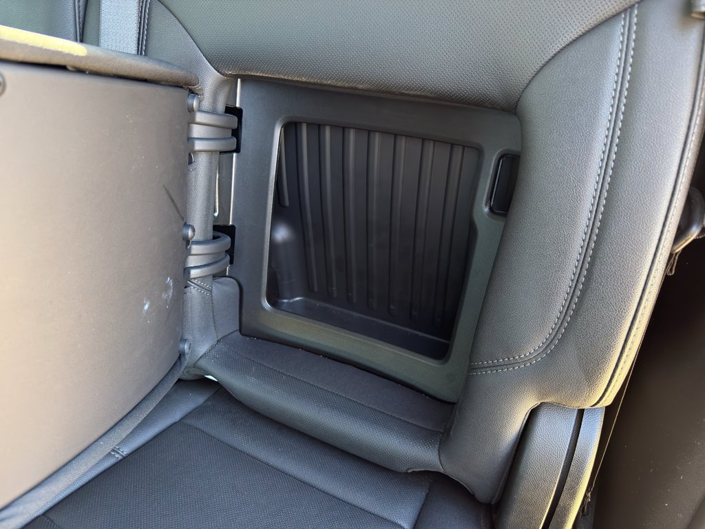 Used 2025 Summit White Chevrolet LTZ image 28