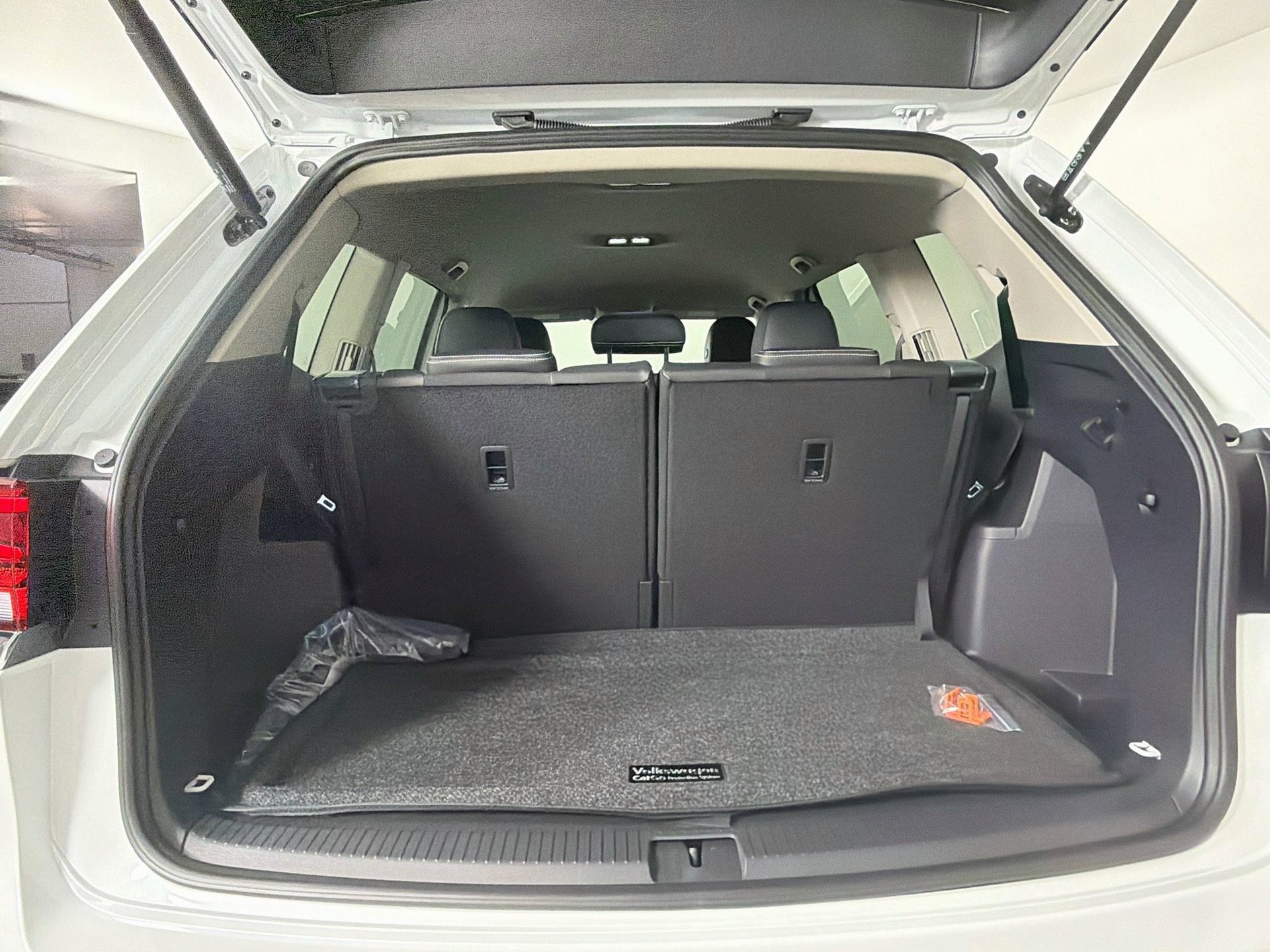 2026 Volkswagen Atlas SE - Photo 25