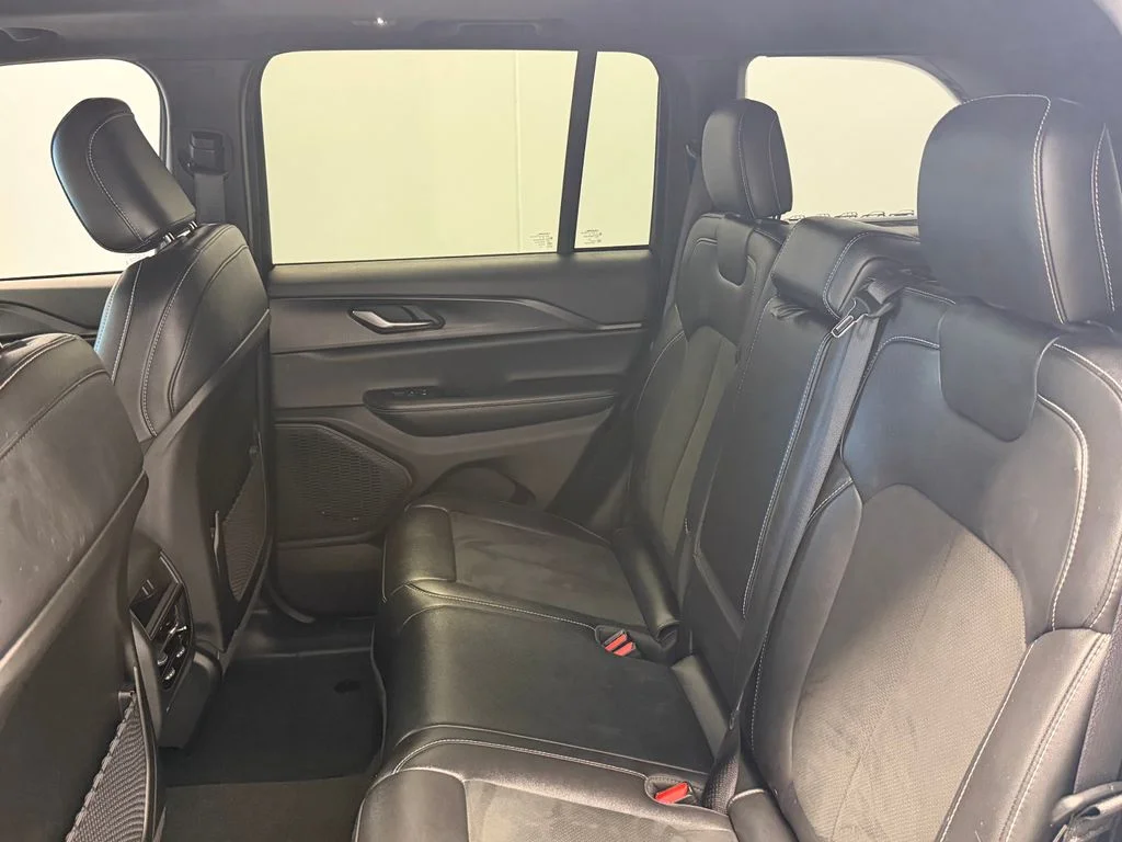 Certified Used 2023 White/off-white Jeep Altitude X image 21