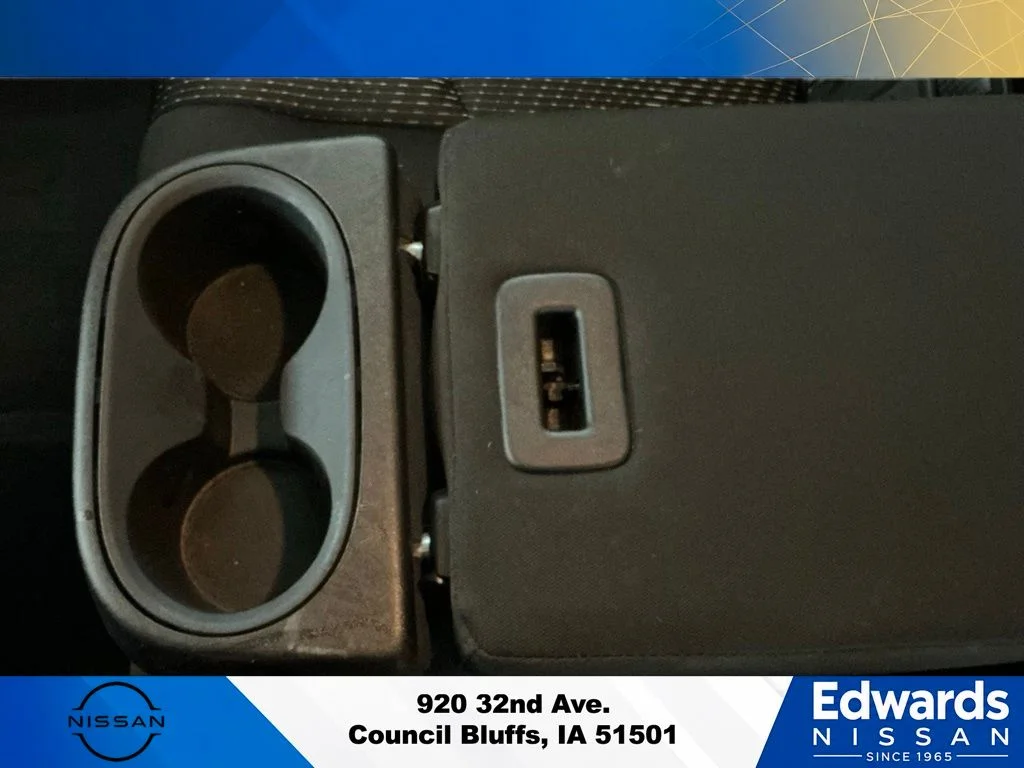Used 2020 White Dodge SE image 14