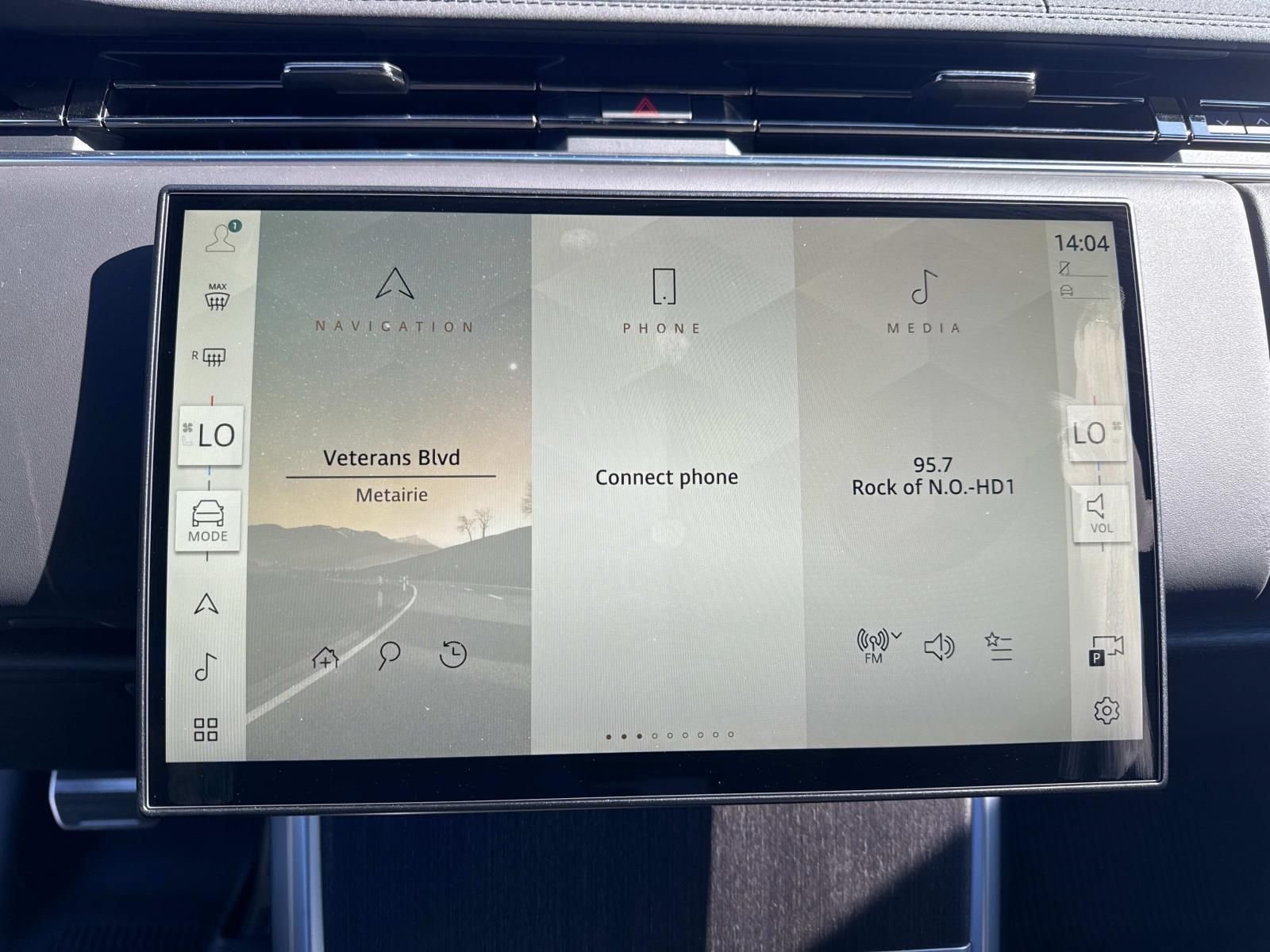 2025 Land Rover Range Rover SE - Photo 12