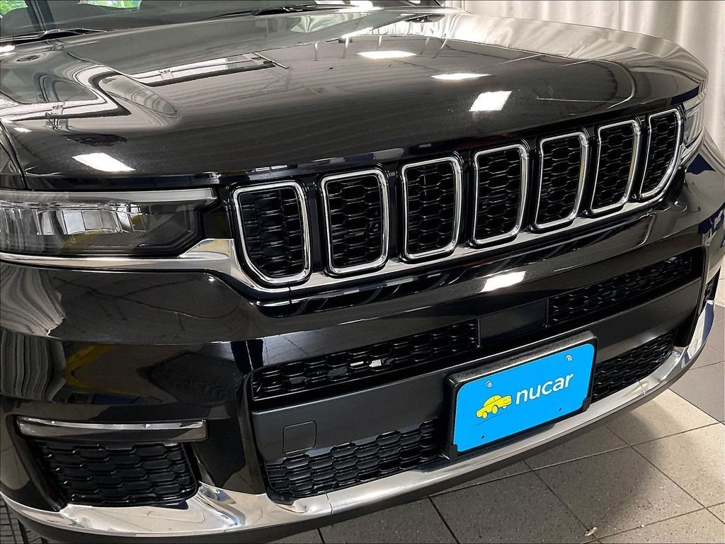 Used 2022 Black Jeep Limited image 33