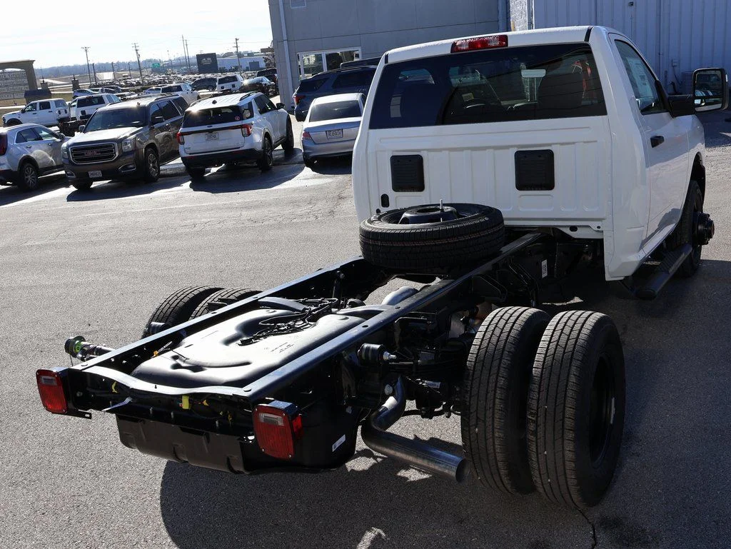 New 2026 Bright White Clearcoat RAM Tradesman image 5