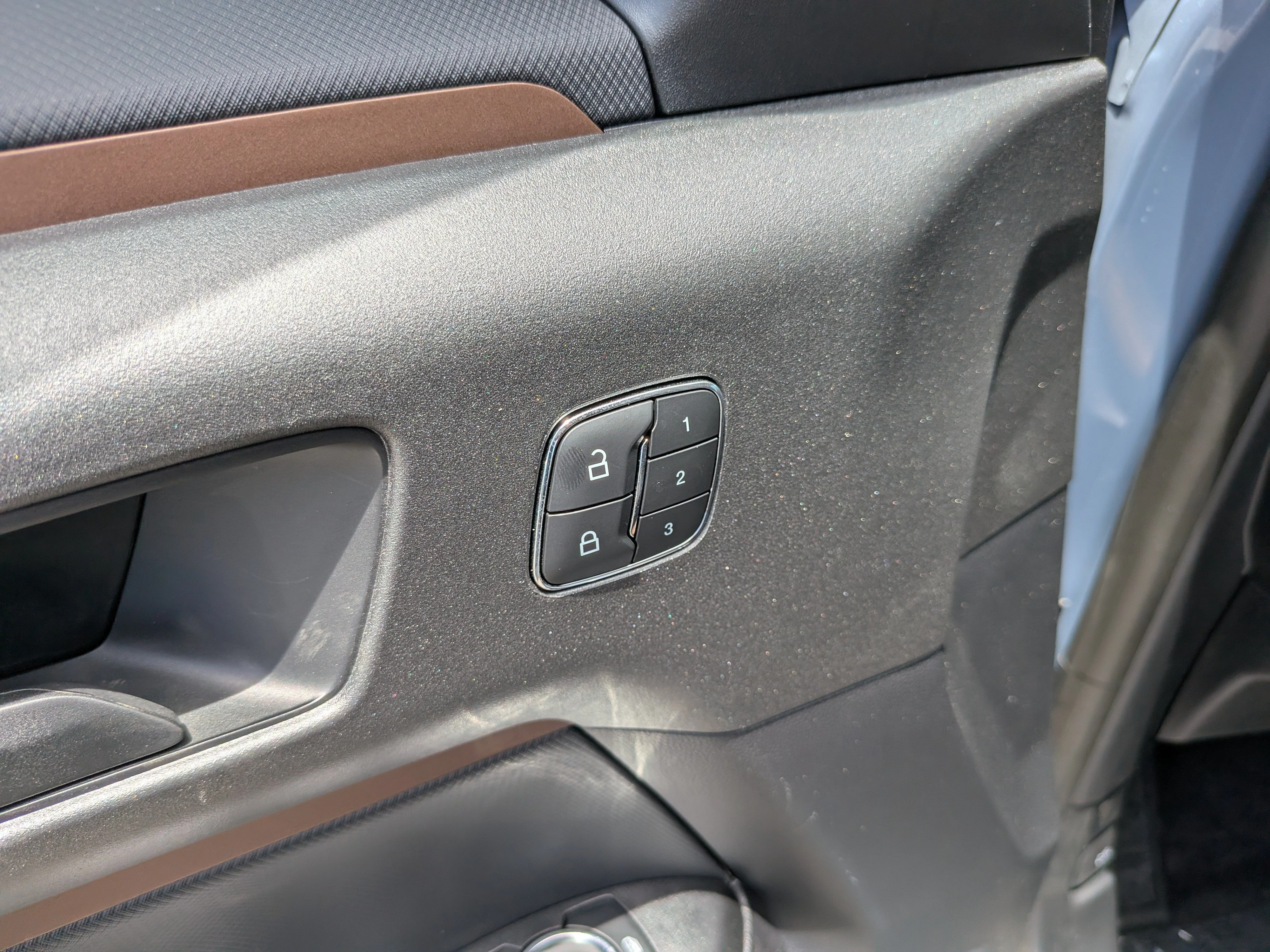 New 2026 Azure Gray Metallic Tri-Coat Ford Outer Banks® image 18