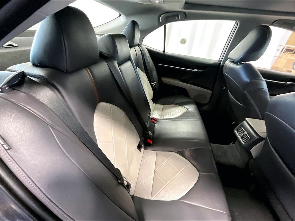 Used 2019 Predawn Gray Mica Toyota XLE image 16