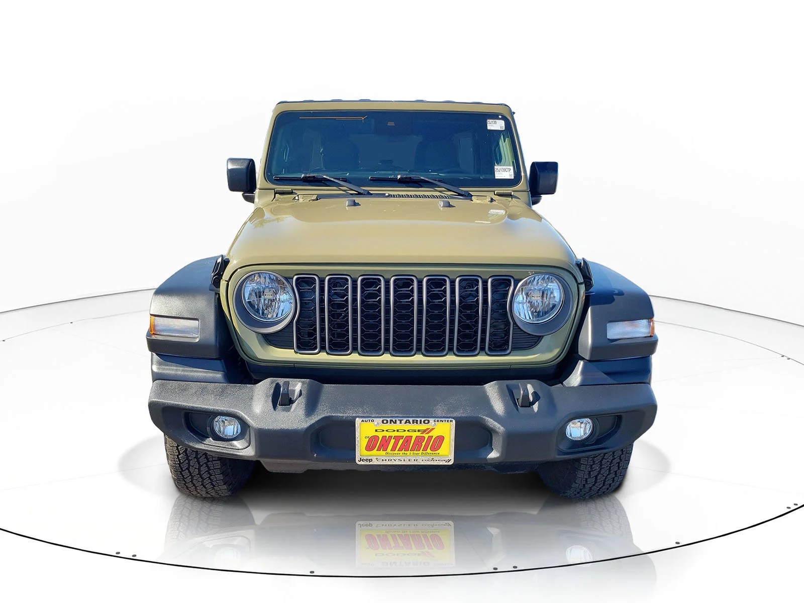 Used 2025 Green Jeep Sport S image 9