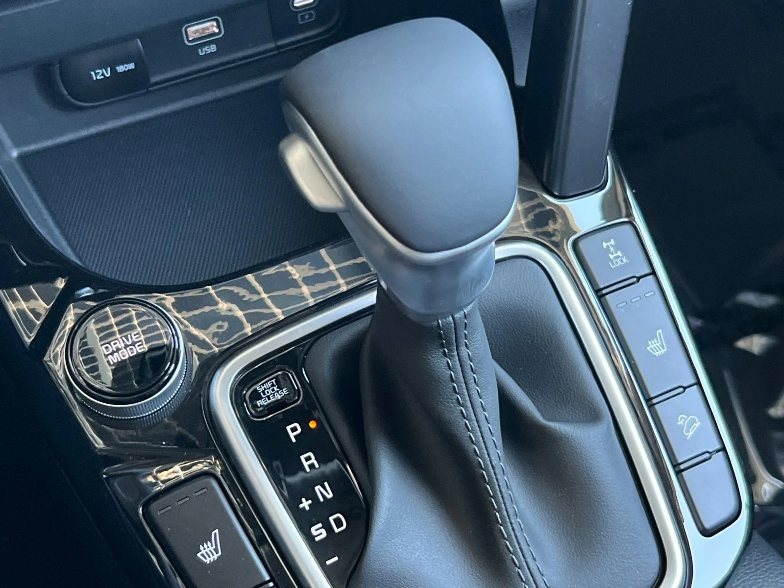 New 2026 White Kia S image 24
