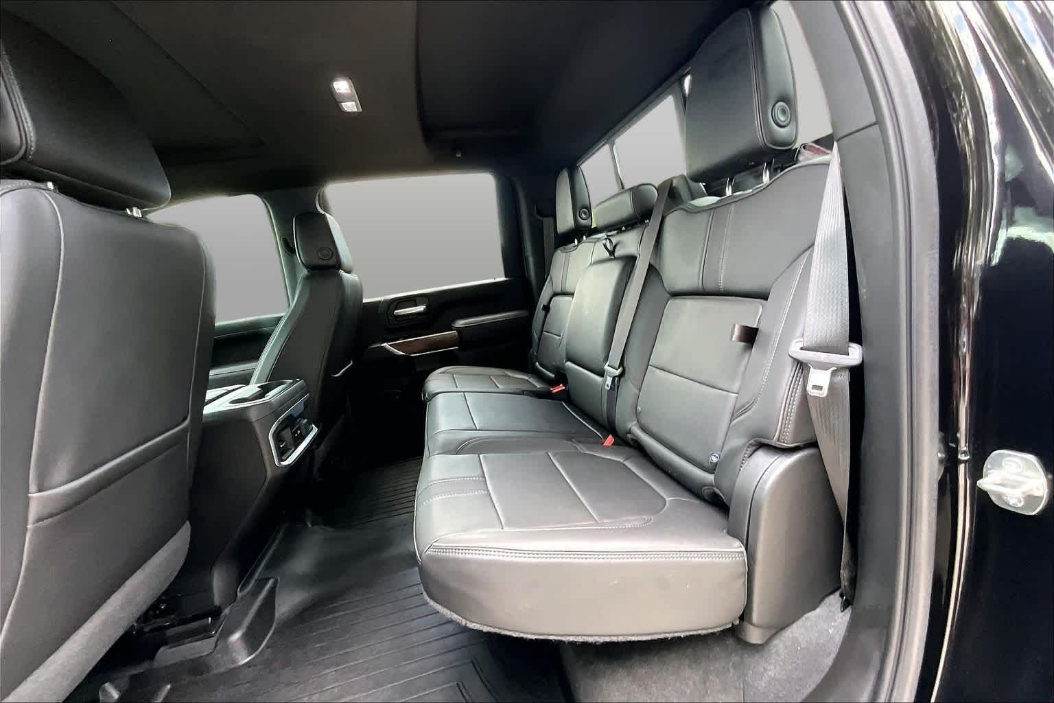 Used 2022 Mosaic Black Metallic Chevrolet High Country image 21