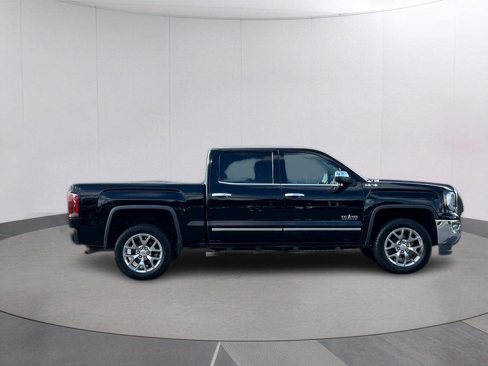 Used 2018 ONYX BLACK GMC SLT image 8