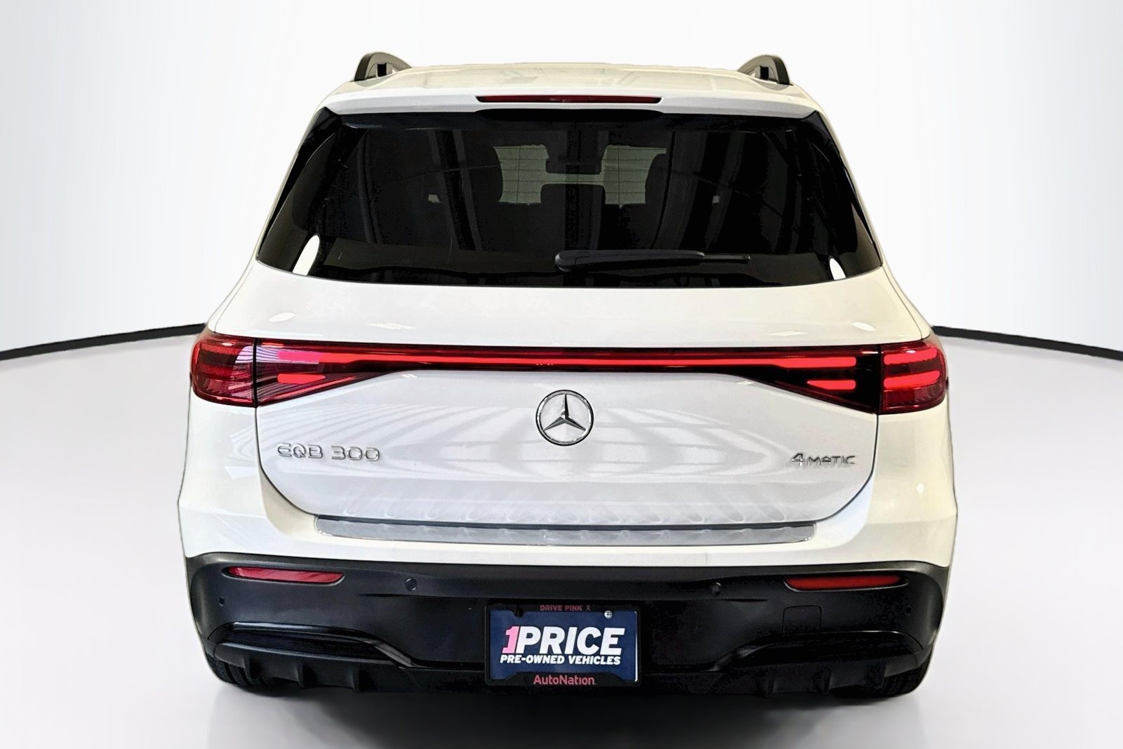 Certified Used 2024 Polar White Mercedes-Benz EQB 300 image 6