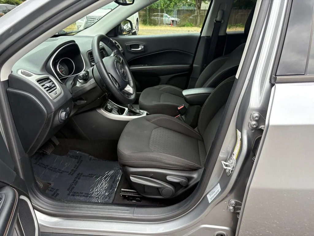 Used 2017 Silver Jeep Sport image 11