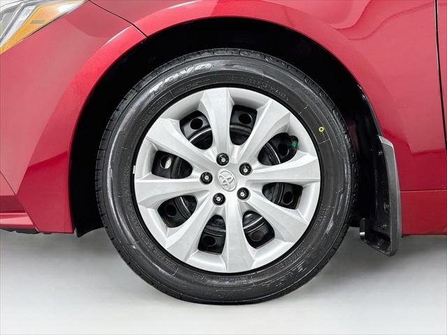 Certified Used 2025 RED MC. Toyota  image 41