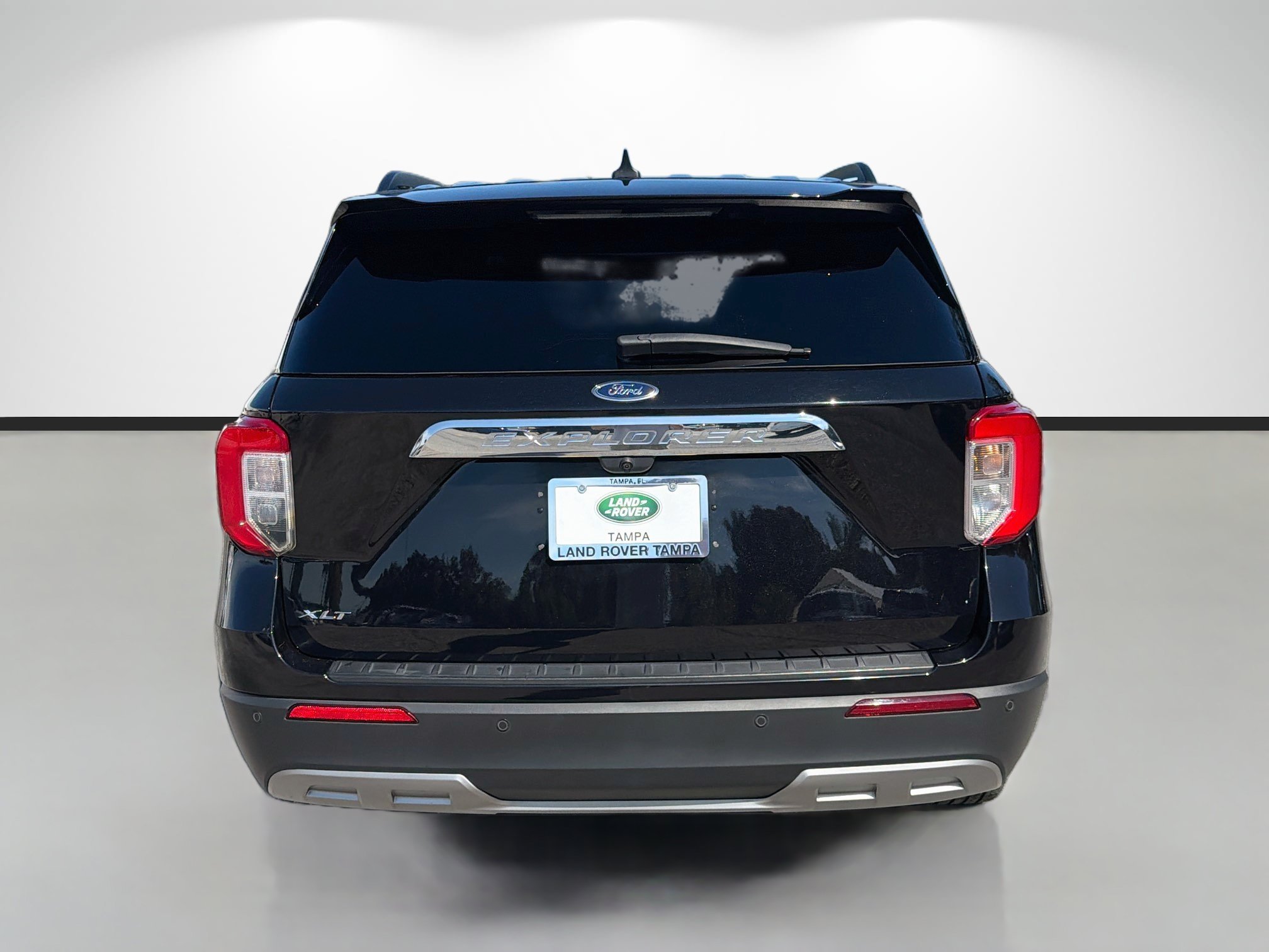Used 2023 Black Metallic Ford XLT image 4