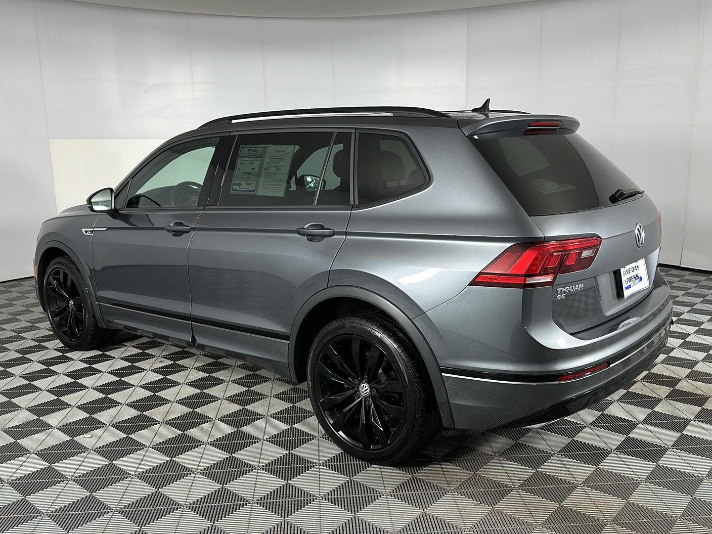 Used 2021 Platinum Gray Metallic Volkswagen SE R-Line Black image 30