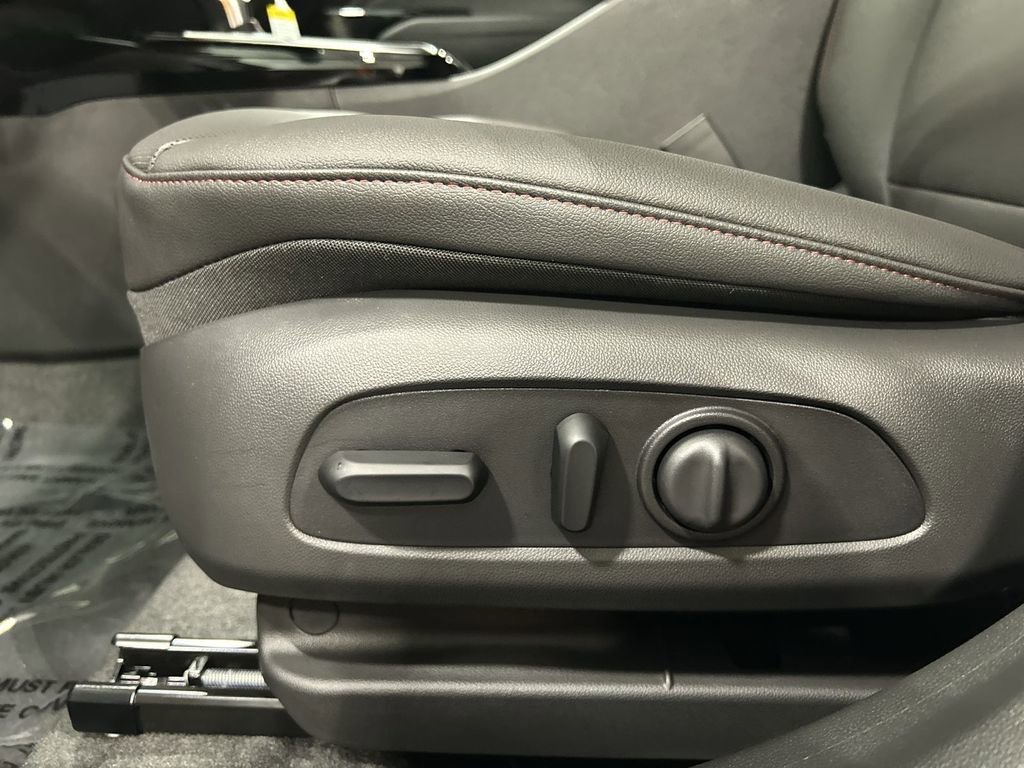 2026 Chevrolet Trax RS - Photo 14