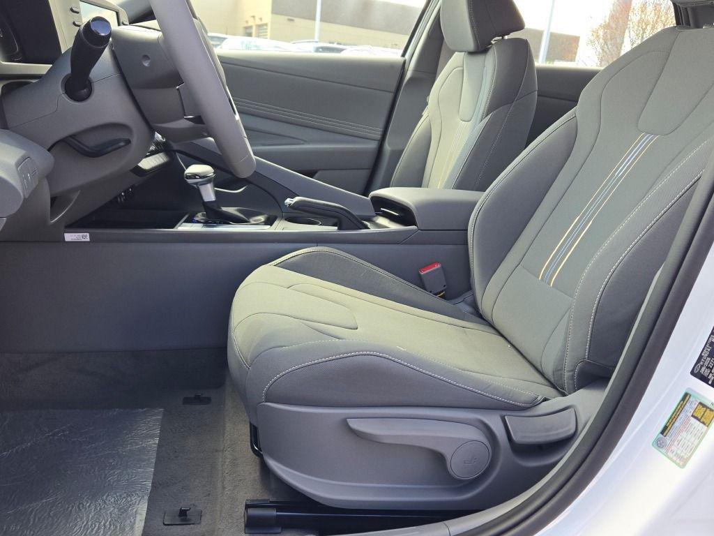 New 2026 White Hyundai SEL Sport image 21