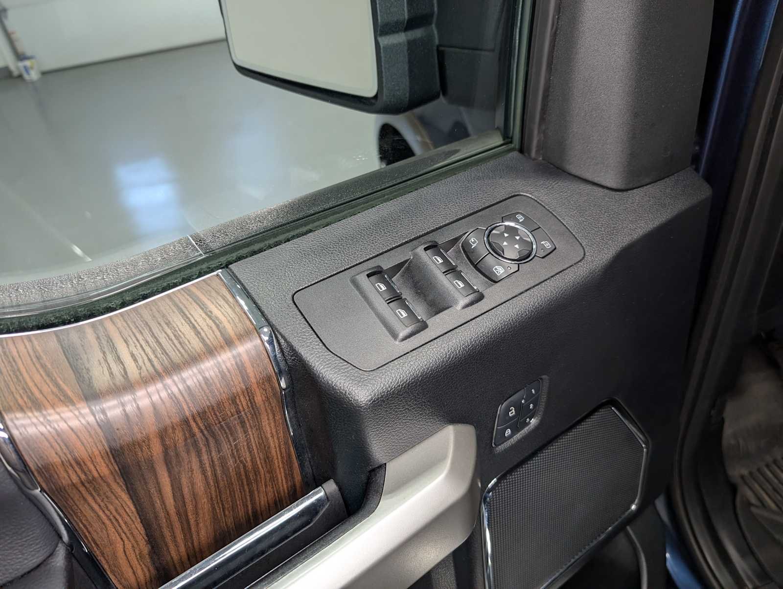 Used 2016 Caribou Metallic Ford Lariat image 40