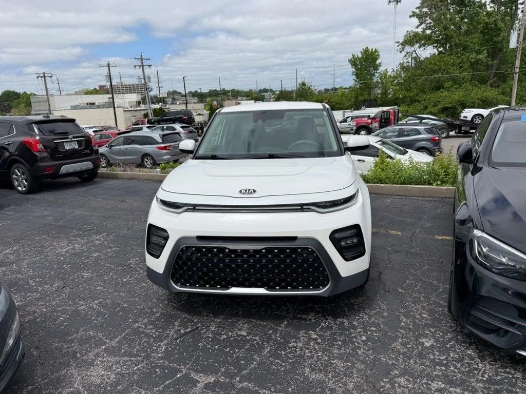 Used 2020 White Kia EX image 4
