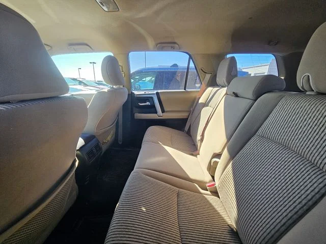 Used 2016 Super White Toyota SR5 image 14